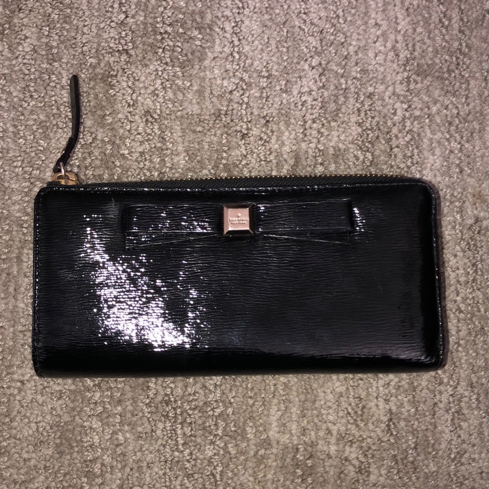 Black Kate Spade wallet